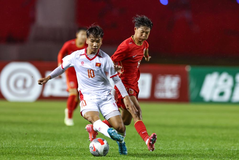 一场3-1!首个决赛席位诞生,兄弟合砍40分！这一刻，他们等了55年